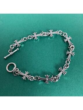 Y2k Vintage style chrome color cross pendant silver bracelet. Cool design. Nice